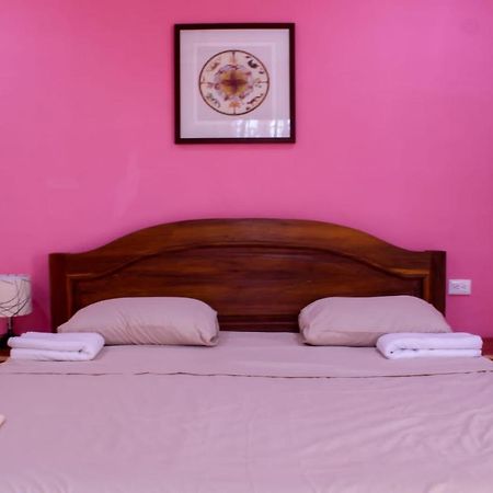 Ecohotel Shalom فالادوليد المظهر الخارجي الصورة